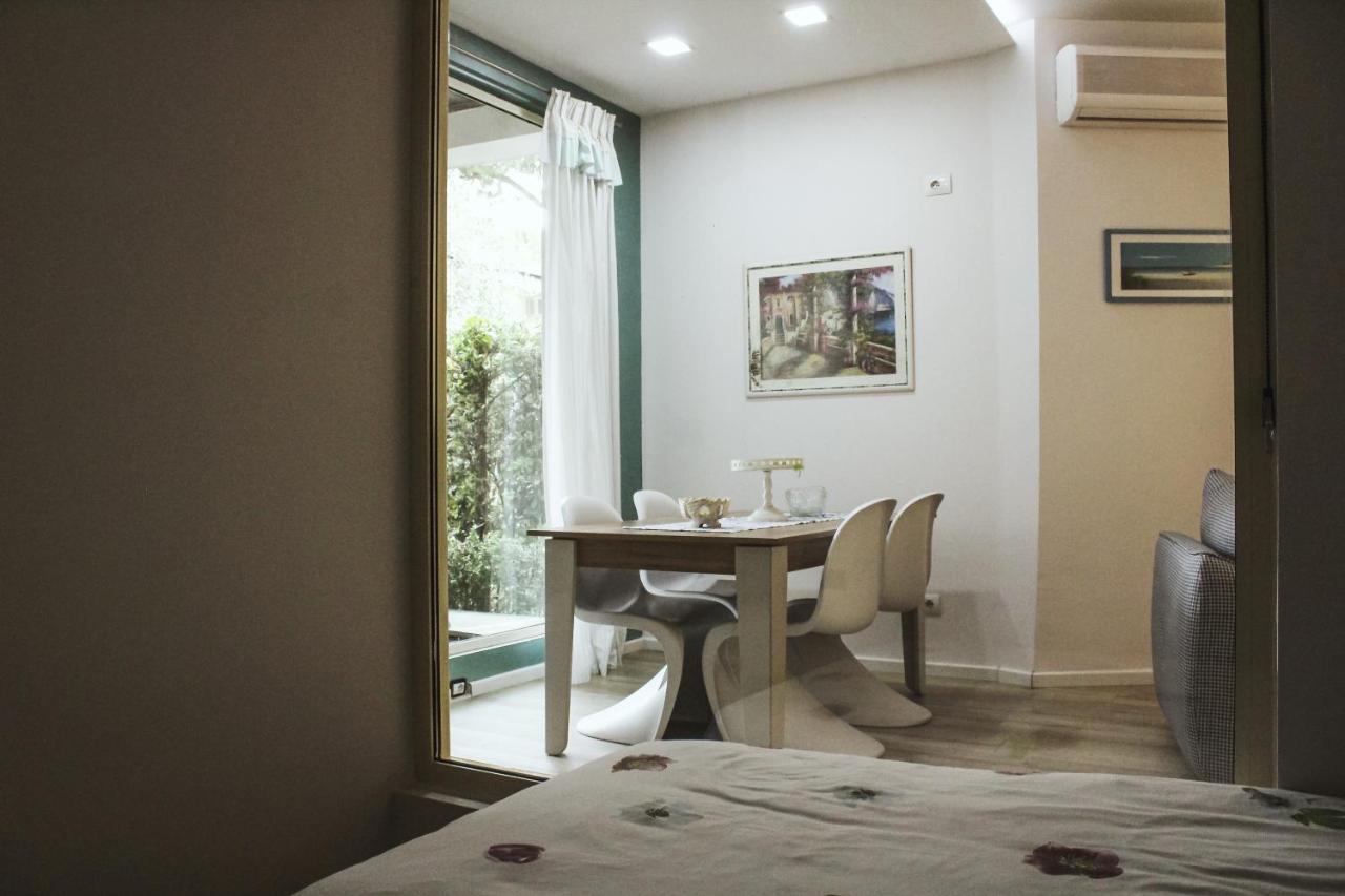 Ivy Lalzi Bay Beach House Durrës Exterior foto